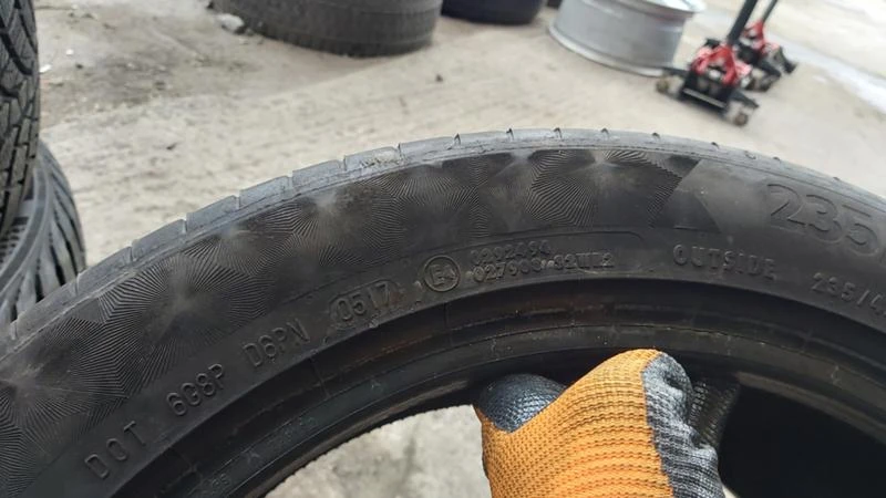 Гуми Летни 235/45R17, снимка 8 - Гуми и джанти - 28488419