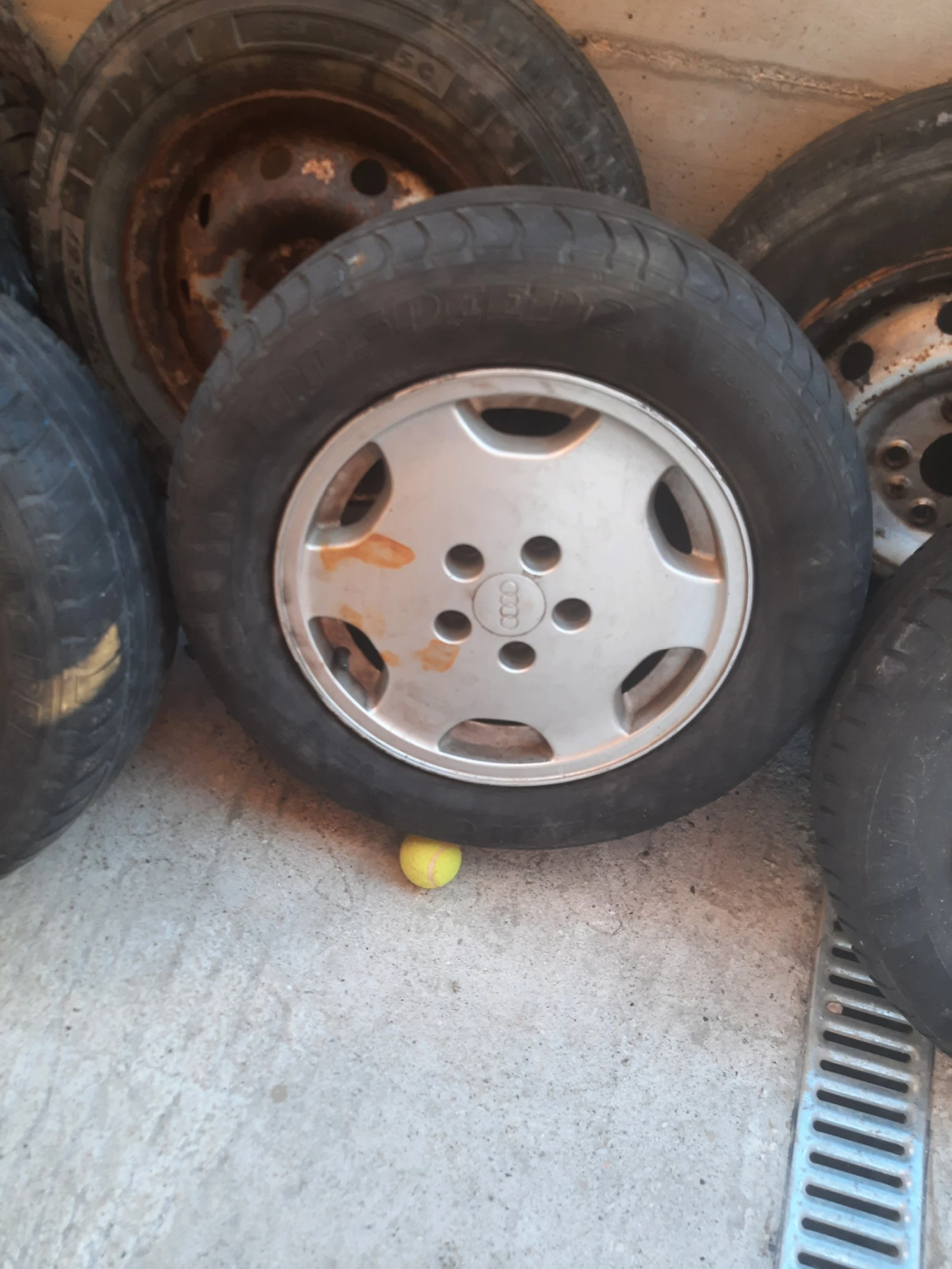 ���� � ������ 215/60R15 | Mobile.bg � ����������� 2