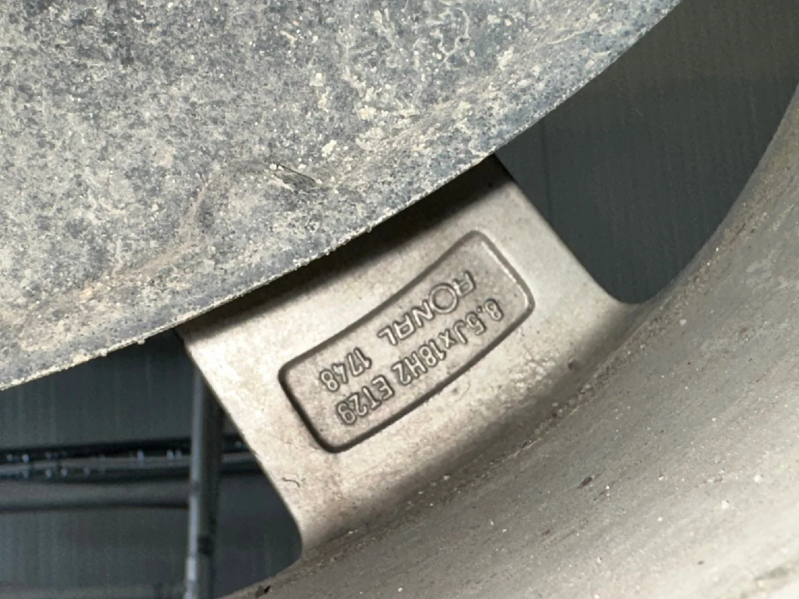 Гуми с джанти Hankook 235/50R18, снимка 4 - Гуми и джанти - 54356161