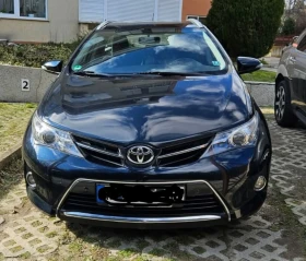 Toyota Auris 1.6 VVTi, бензин