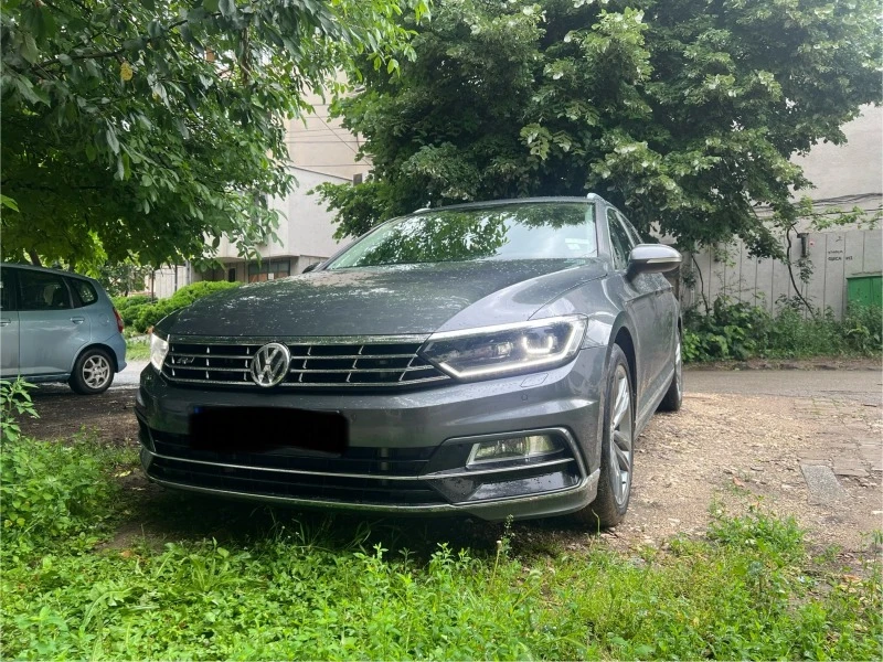 VW Passat Highline, 4motion, Digital Cockpit, R-Line, снимка 1 - Автомобили и джипове - 47288327