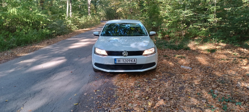 VW Jetta, снимка 1 - Автомобили и джипове - 46062187
