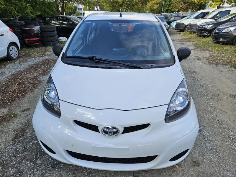 Toyota Aygo Euro5b Navi, снимка 9 - Автомобили и джипове - 47452127