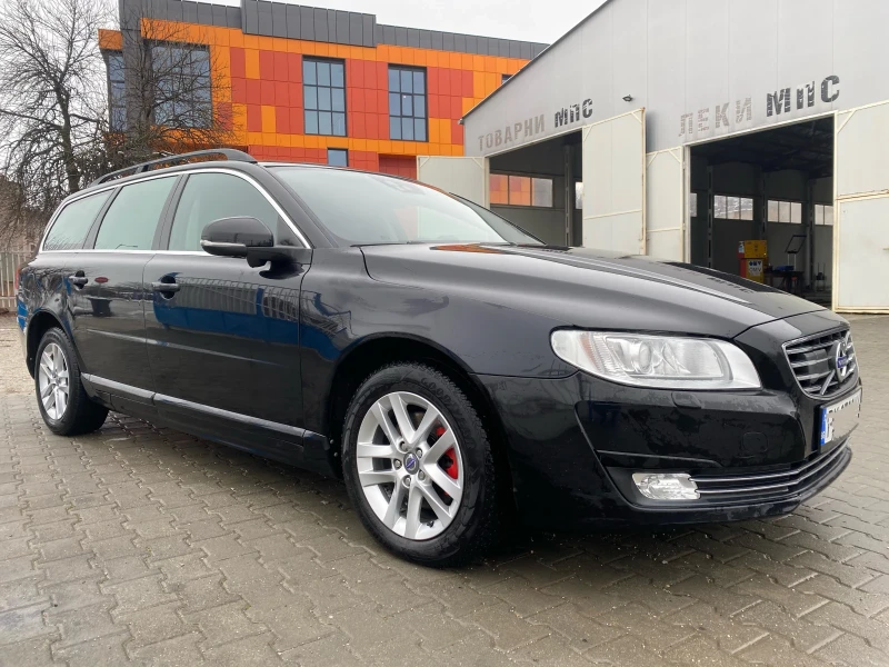 Volvo V70 D4/ Дистроник, снимка 3 - Автомобили и джипове - 47669524