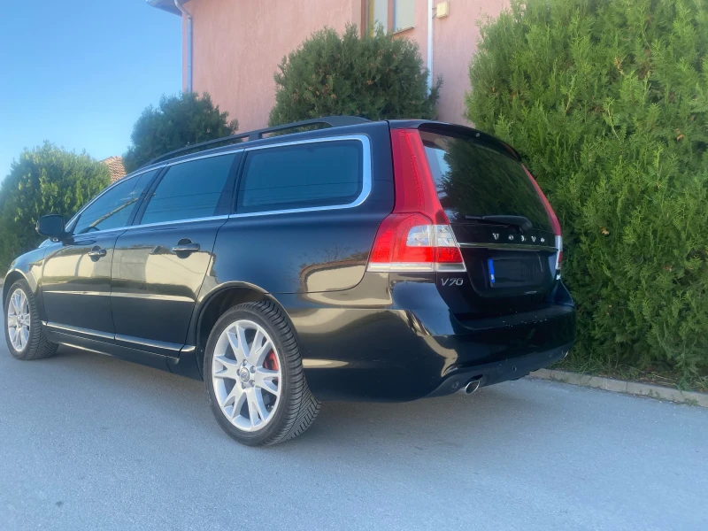 Volvo V70 D4, снимка 2 - Автомобили и джипове - 47669524