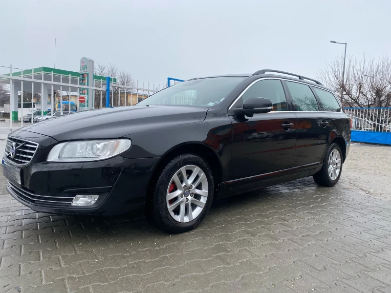 Volvo V70 D4/ Дистроник, снимка 1 - Автомобили и джипове - 47669524