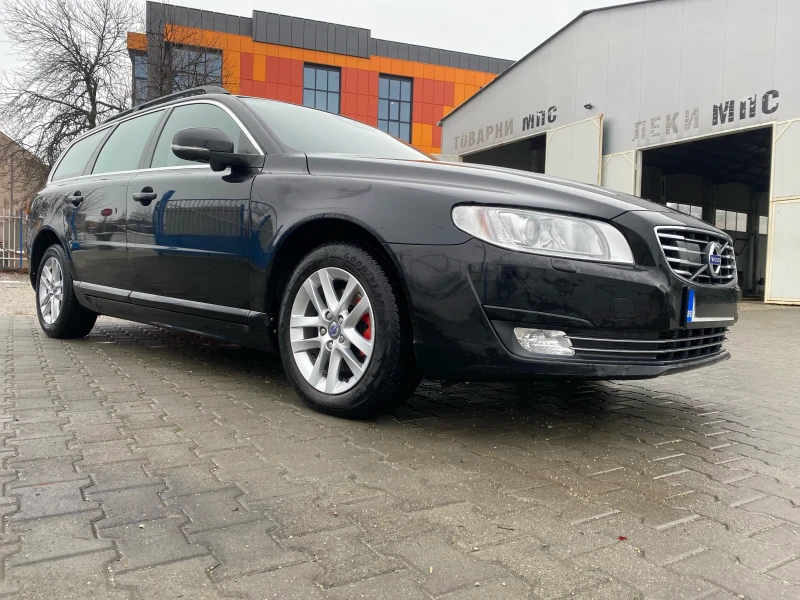 Volvo V70 D4/ Дистроник, снимка 5 - Автомобили и джипове - 47669524