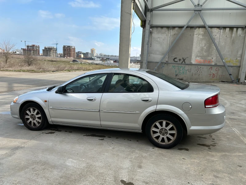 Chrysler Sebring, снимка 12 - Автомобили и джипове - 49393411