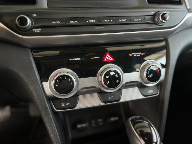 Hyundai Elantra, снимка 7 - Автомобили и джипове - 50664268