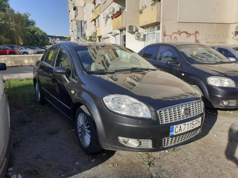 Fiat Punto 1.3 mjet (Linea), снимка 10 - Автомобили и джипове - 51823939
