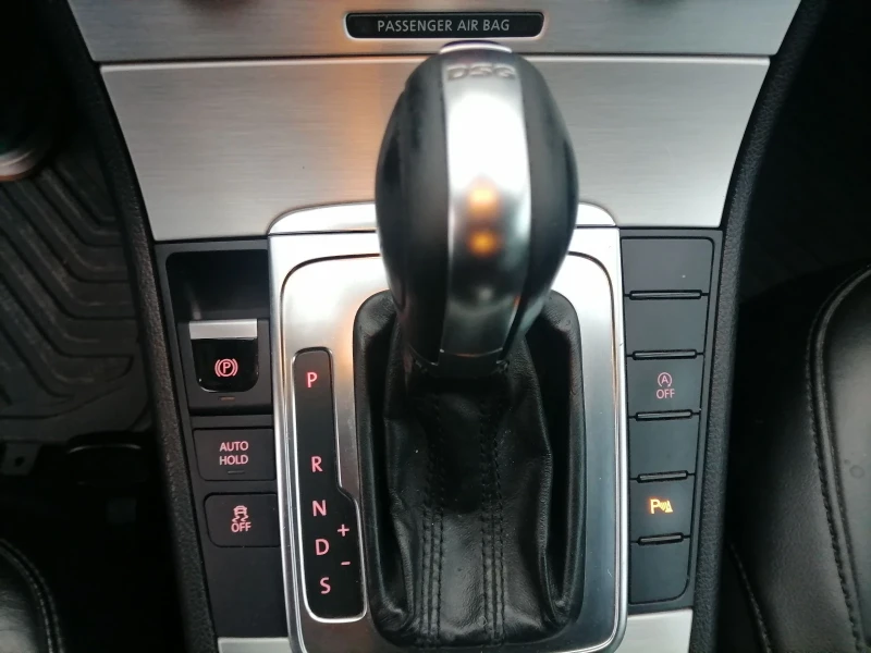 VW Passat 170kc. Avtomat кожа, снимка 12 - Автомобили и джипове - 52699771