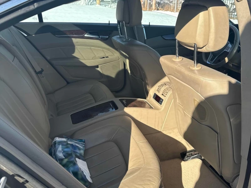 Mercedes-Benz CLS 550 * CARFAX * БЕЗ ПЪРВОНАЧАЛНА ВНОСКА, снимка 10 - Автомобили и джипове - 52950706