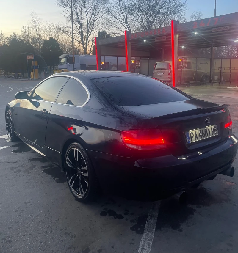 BMW 330, снимка 10 - Автомобили и джипове - 52965649