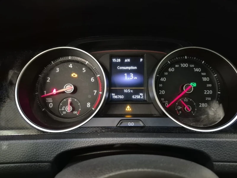 VW Golf * GTI / PERFORMANCE * CARFAX * , снимка 9 - Автомобили и джипове - 53189084