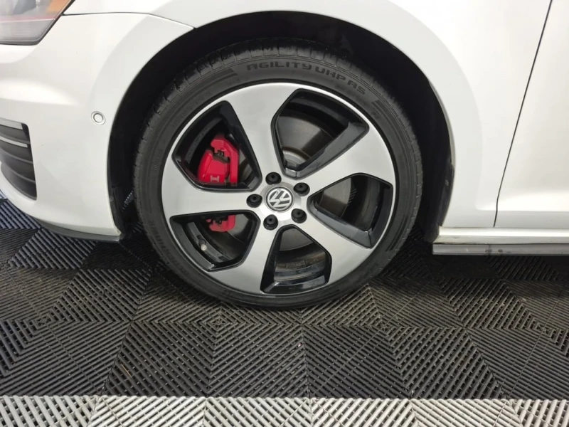 VW Golf * GTI / PERFORMANCE * CARFAX * , снимка 6 - Автомобили и джипове - 53189084