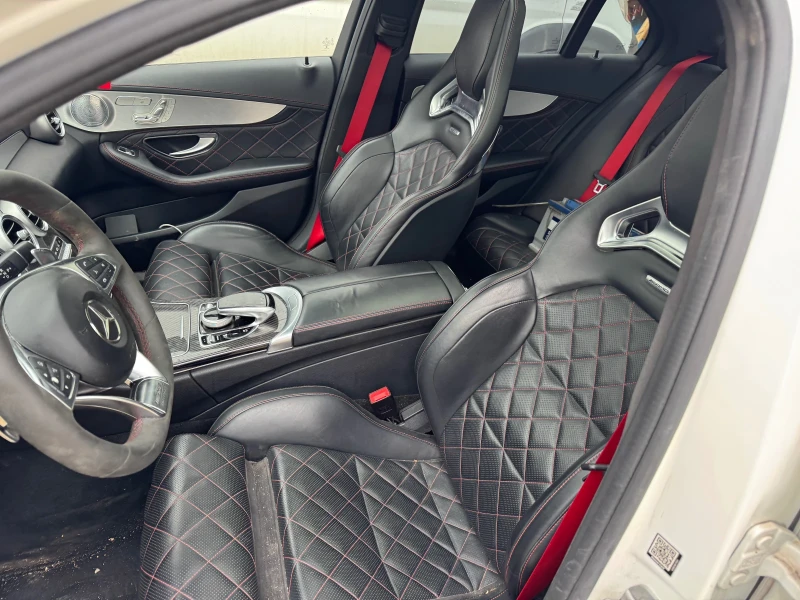 Mercedes-Benz C 63 AMG Edition 1 3бр НА ЧАСТИ, снимка 9 - Автомобили и джипове - 53396540