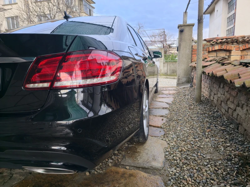 Mercedes-Benz E 220 AMG LINE, снимка 5 - Автомобили и джипове - 53404409