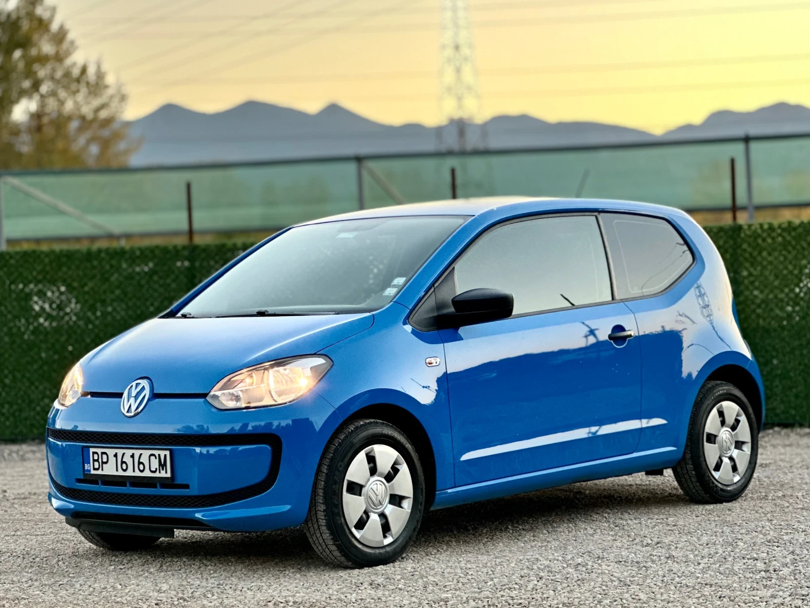 VW Up 1.0i 52, 000км - [1] 