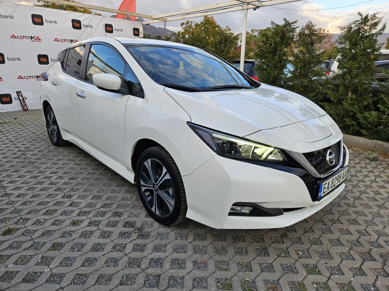 Nissan Leaf  62KW= ДИСТРОНИК= КАМЕРА= НАВИ= CAR PLAY - изображение 2