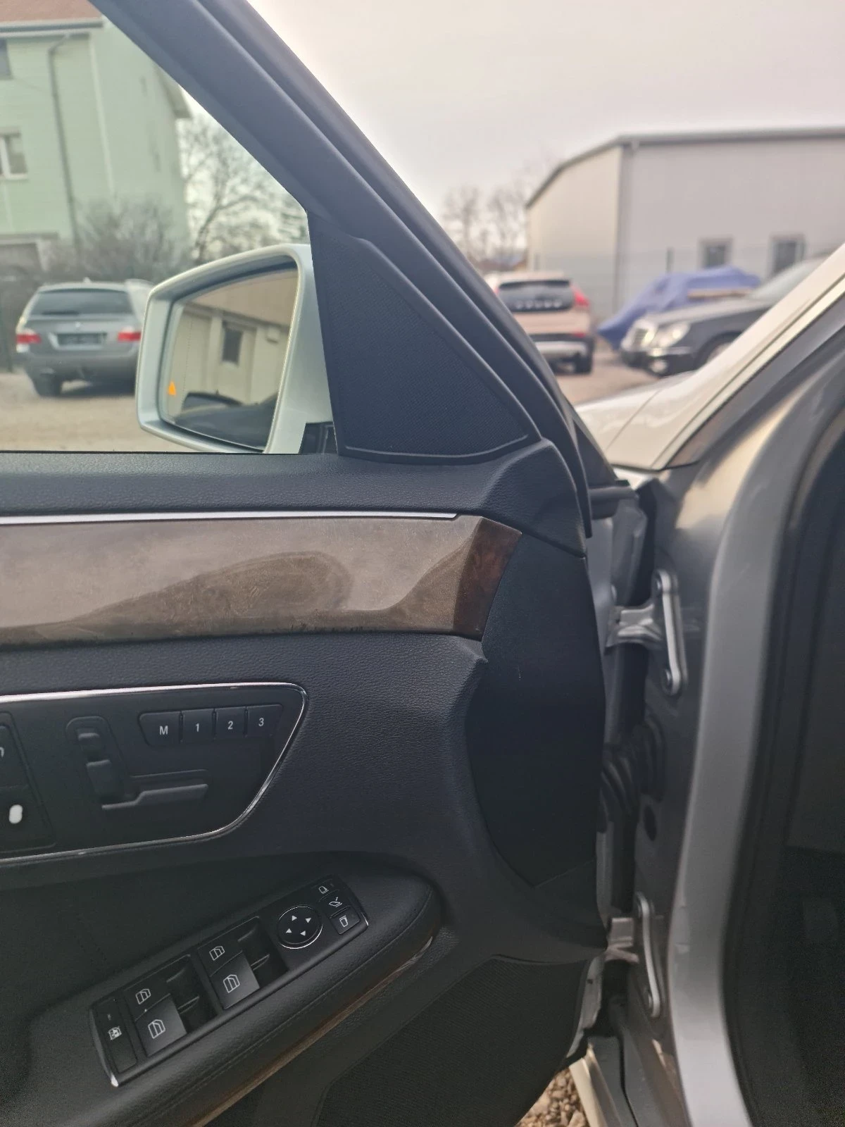 Mercedes-Benz E 500    | Mobile.bg   13