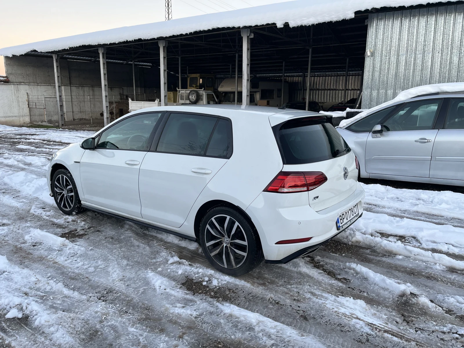 VW Golf 7.5 1.4 TSI R Line - изображение 3