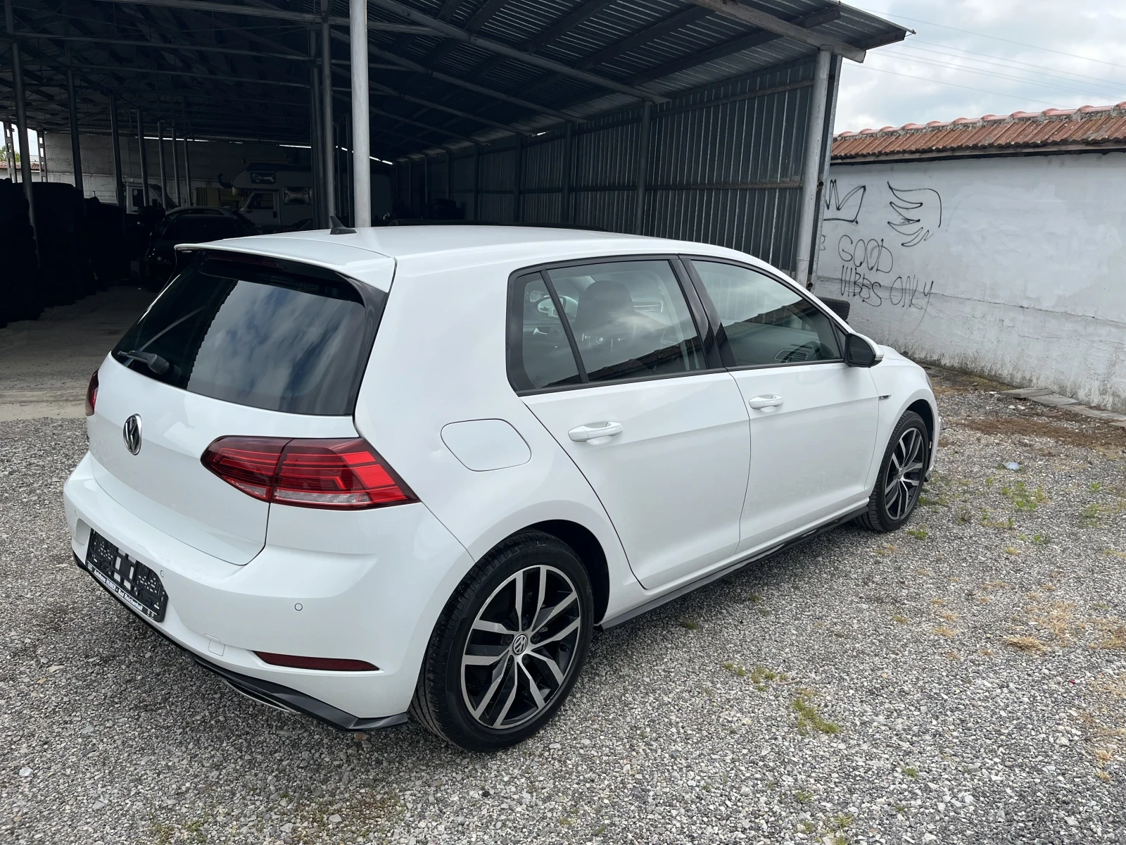 VW Golf 7.5 1.4 TSI R Line - изображение 5