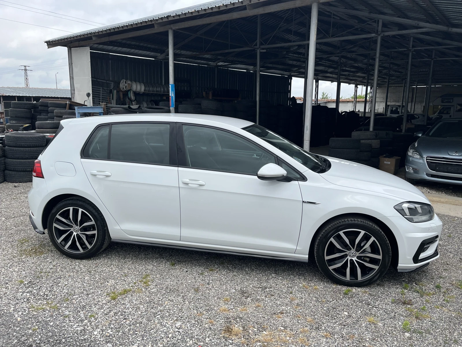 VW Golf 7.5 1.4 TSI R Line - изображение 6