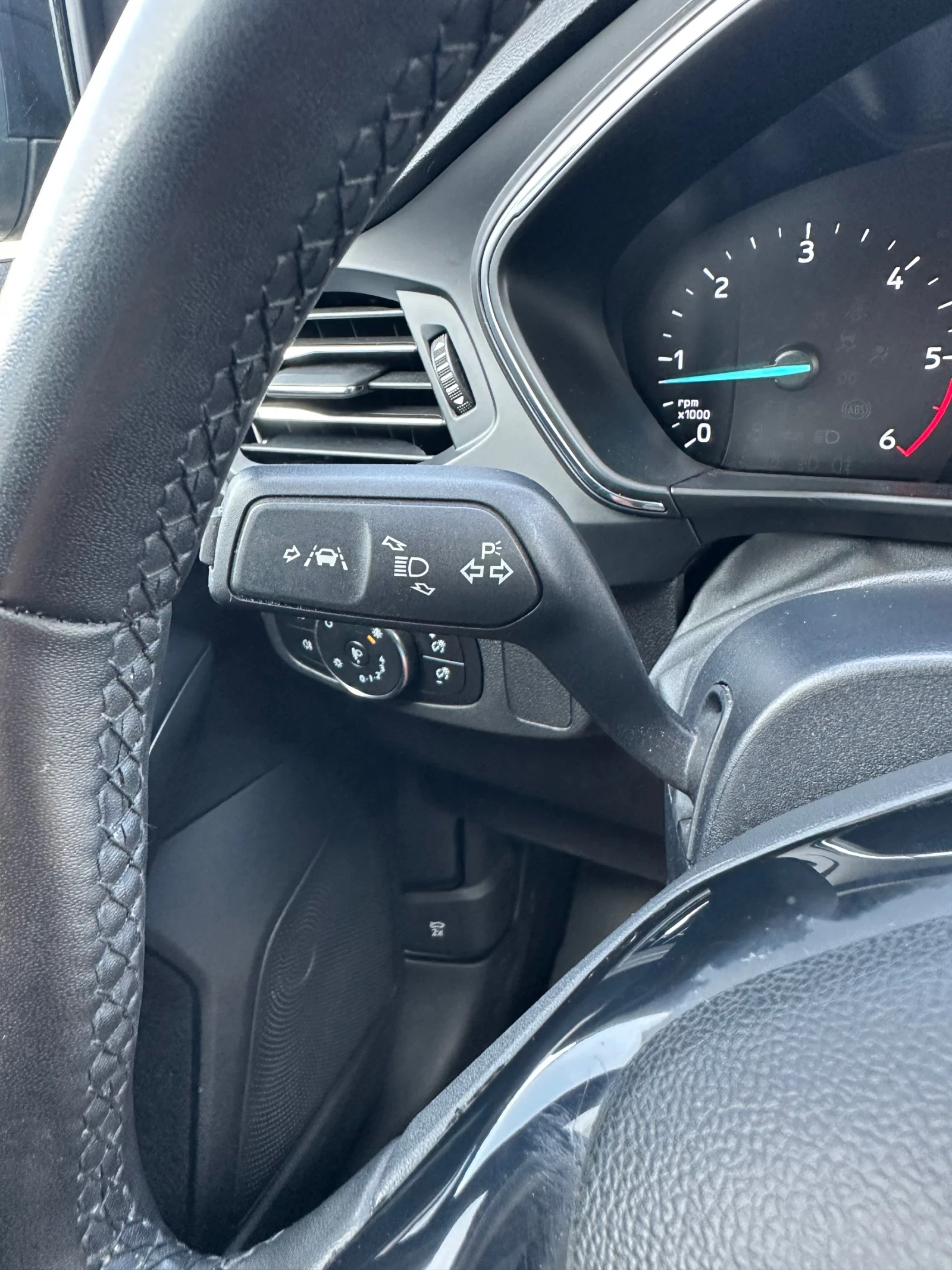 Ford Focus Регистрирана  | Mobile.bg — изображение 15