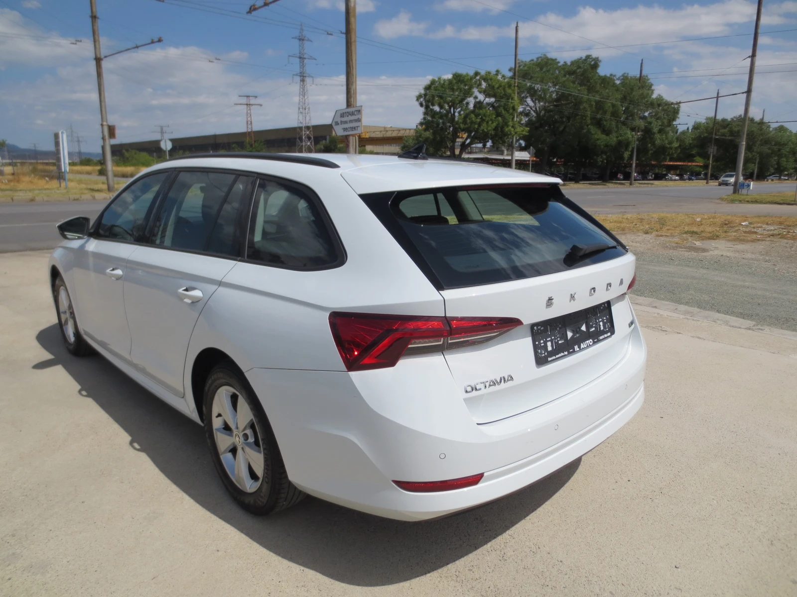 Skoda Octavia 1.5 G-TEC METAH - изображение 6