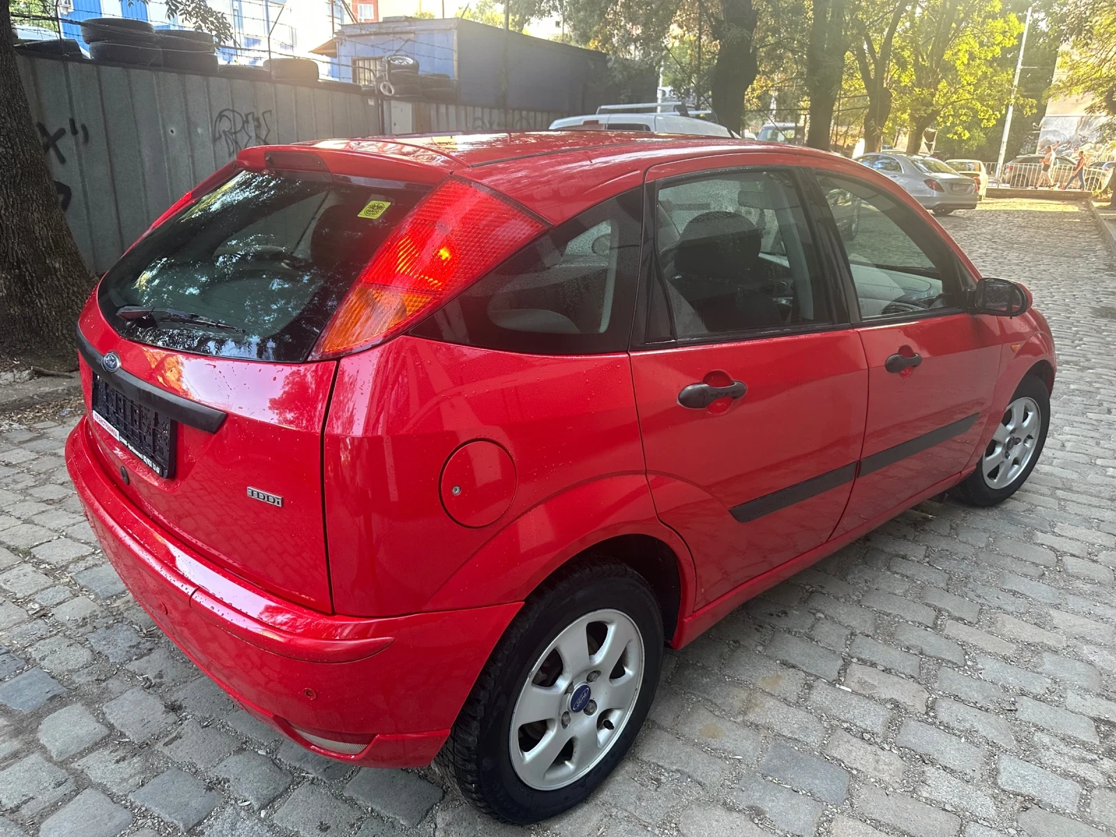 Ford Focus 1.8TDDI Климатик - изображение 6
