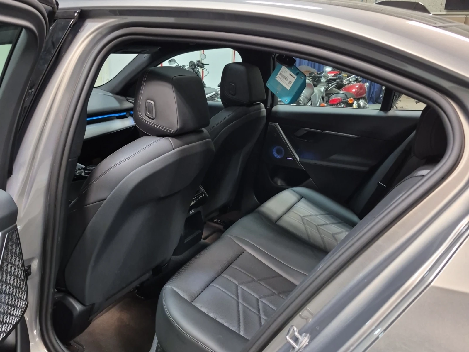 BMW 530 XDRIVE * CARFAX * БЕЗ ПЪРВОНАЧАЛНА ВНОСКА - изображение 10