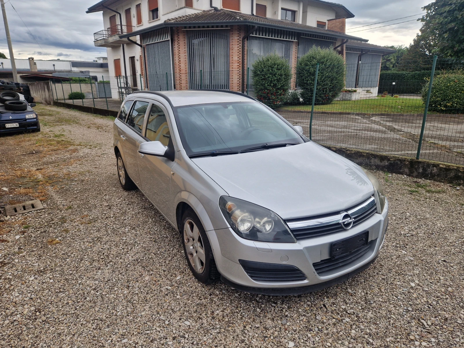 Opel Astra 1.7cdti, 101кс, 06г, Италия - изображение 4