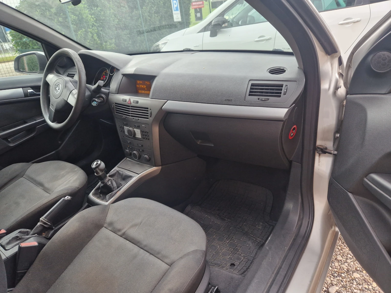 Opel Astra 1.7cdti, 101кс, 06г, Италия - изображение 5