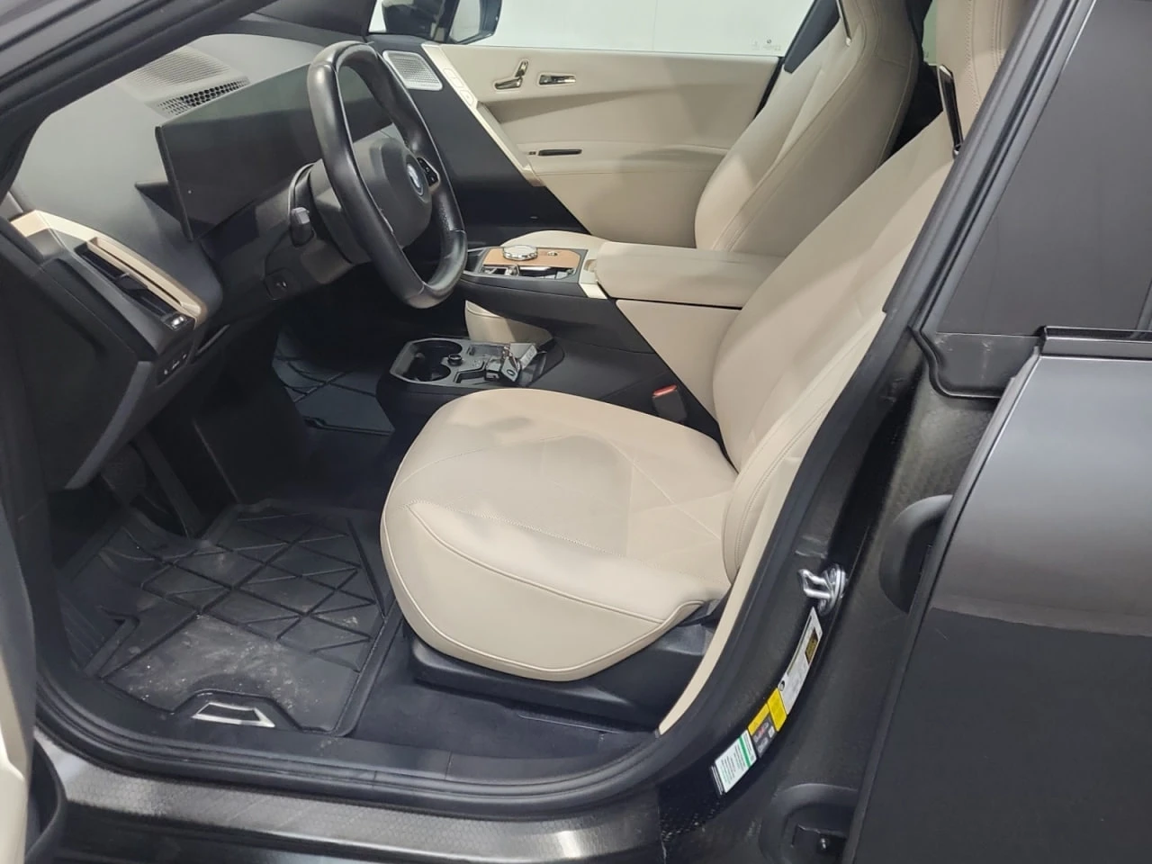 BMW iX CARFAX* АВТОФИНАНСИРАНЕ БЕЗ ПЪРВОНАЧАЛНА ВНОСКА - изображение 5