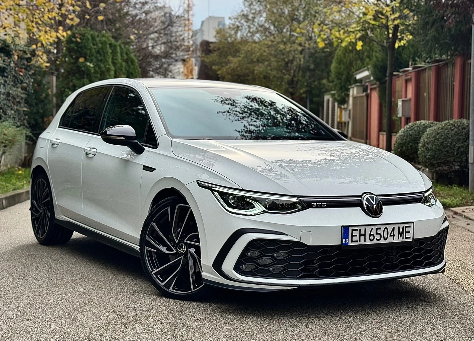 VW Golf 2.0TDI* GTD* HEAD UP* * KEYLESS* IQ LIGHT | Mobile.bg   1