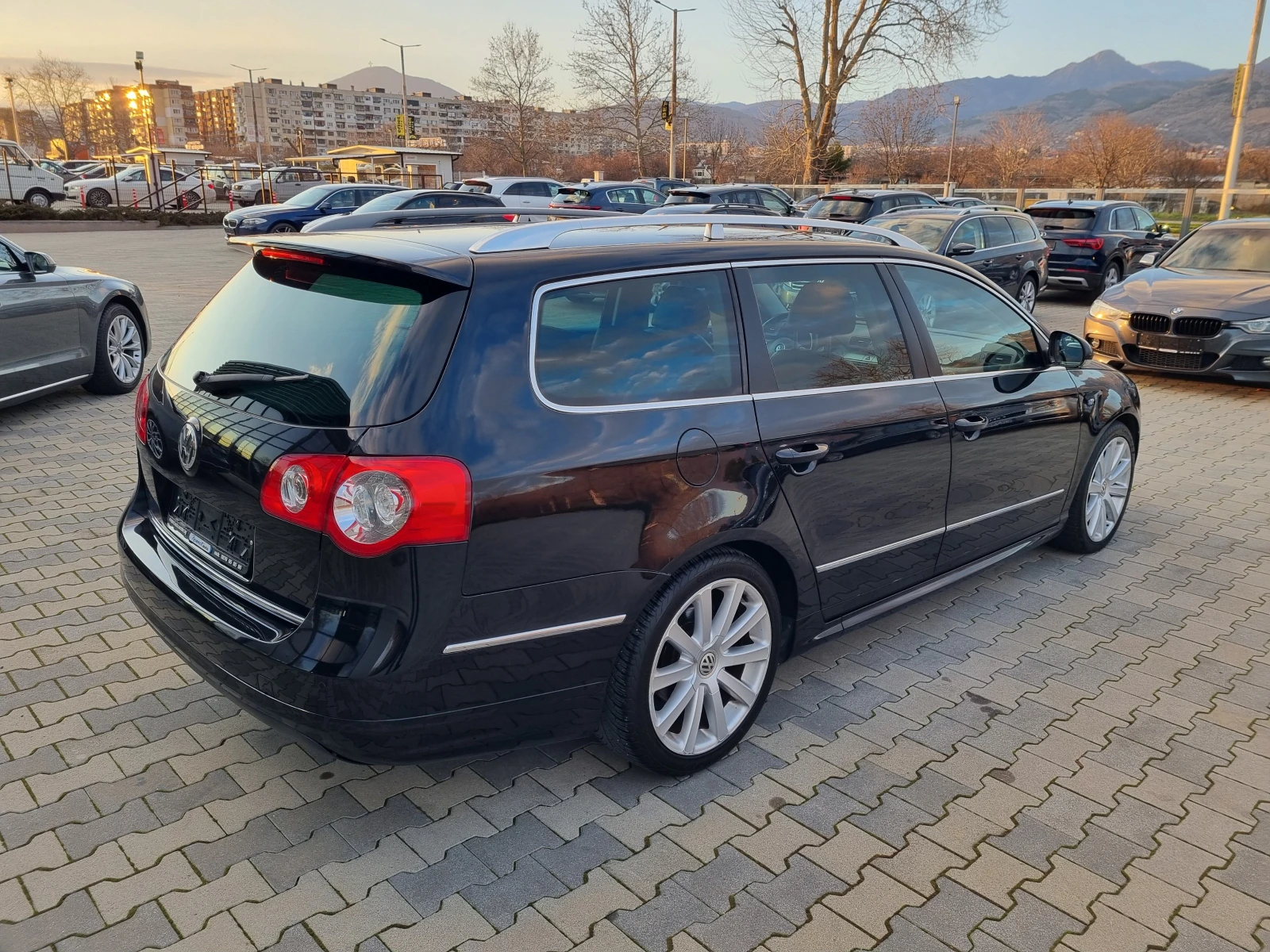 VW Passat R-LINE 170кс CR= КОЖА, НАВИ, КСЕНОН - изображение 6