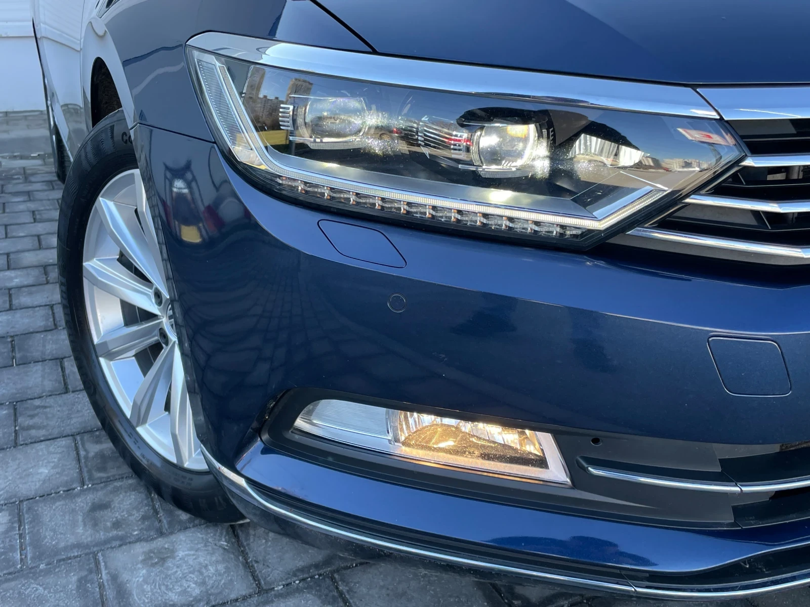 VW Passat 2.0TDI/190/HIGHLINE/FULL LED/КОЖА/DISTRONIC - изображение 4