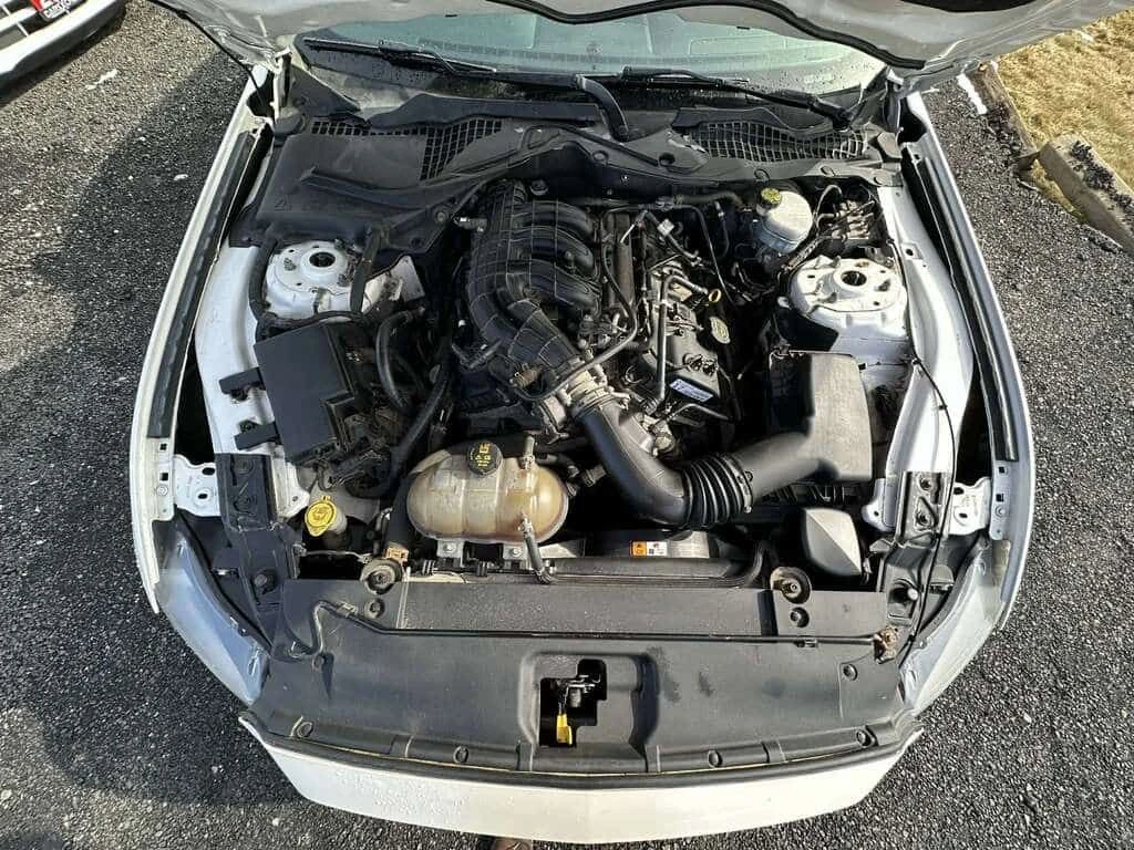 Ford Mustang * 3.7L V6 Clean Carfax Certify & Warranty Included | Mobile.bg � ����������� 9