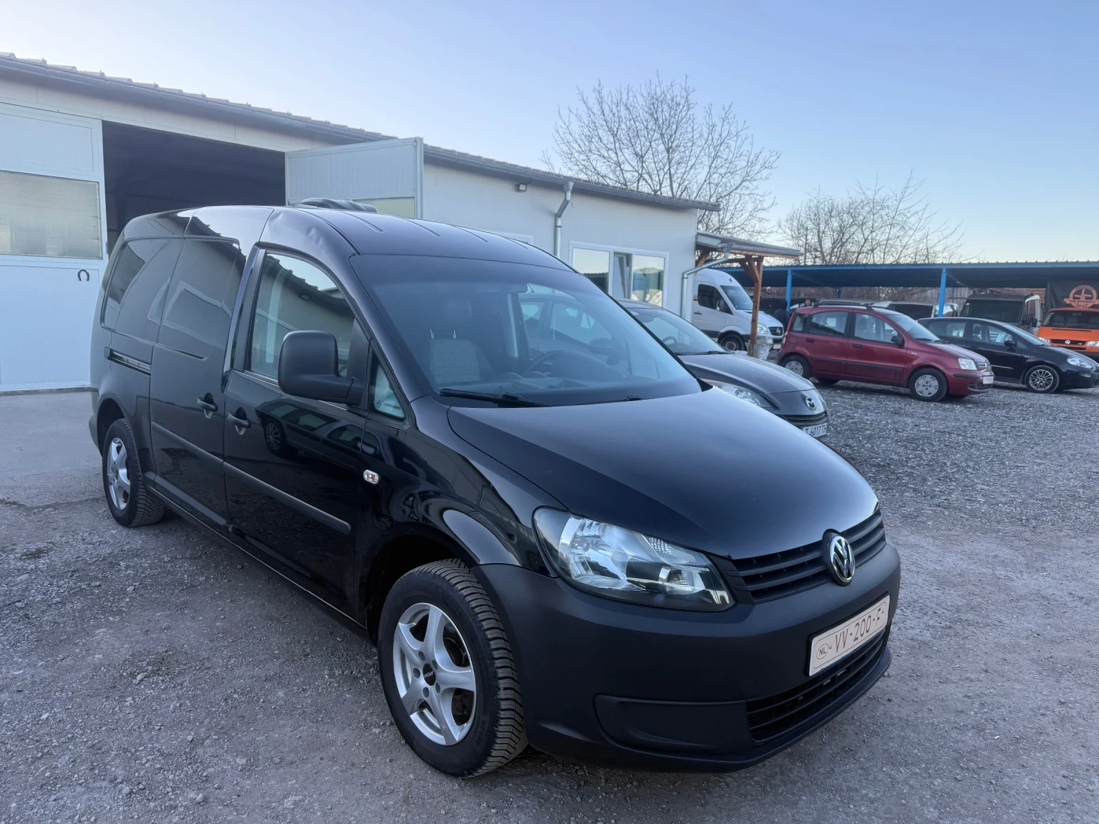VW Caddy 1.6TDI, снимка 3 - Автомобили и джипове - 53832869