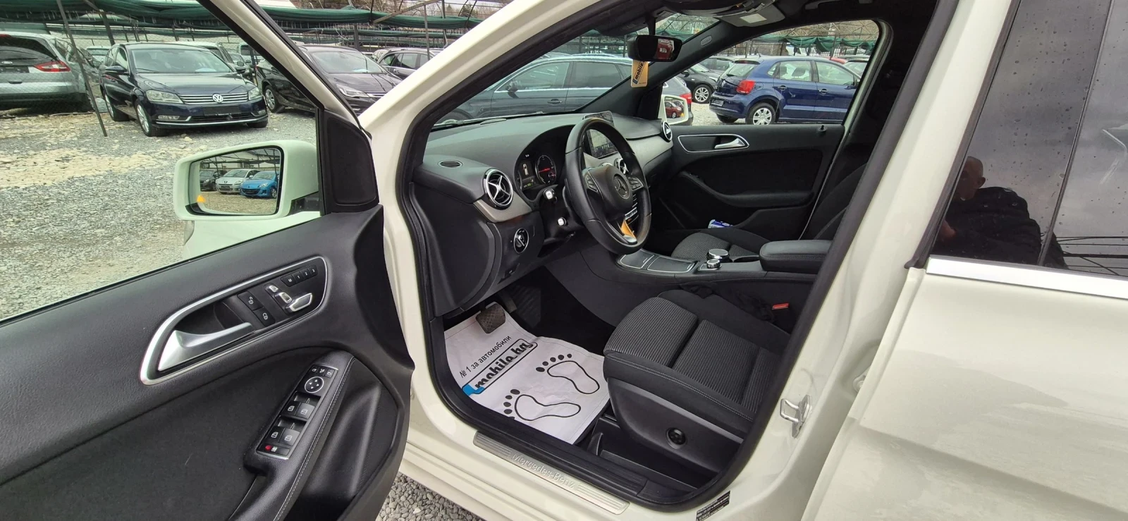 Mercedes-Benz B 250 250E, снимка 12 - Автомобили и джипове - 53865024