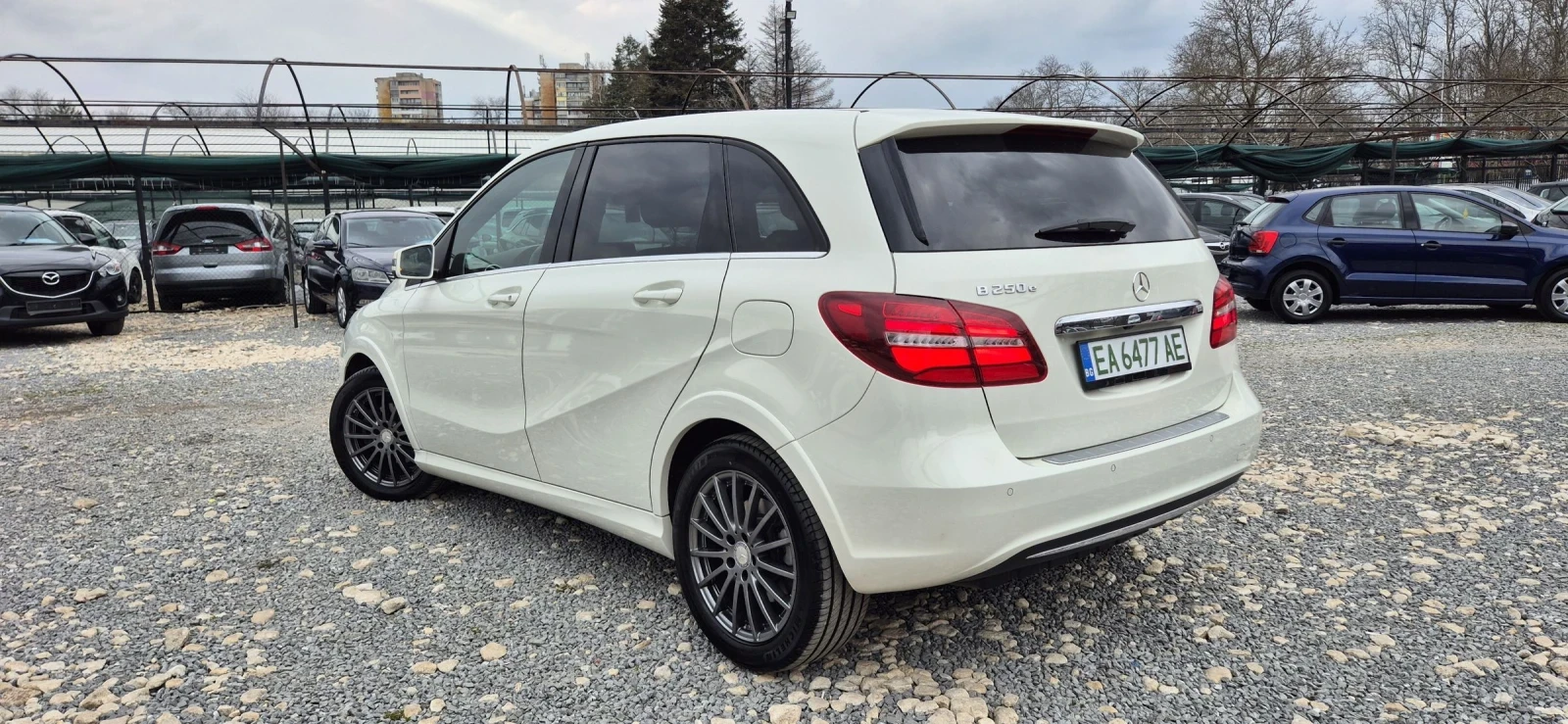 Mercedes-Benz B 250 250E, снимка 9 - Автомобили и джипове - 53865024