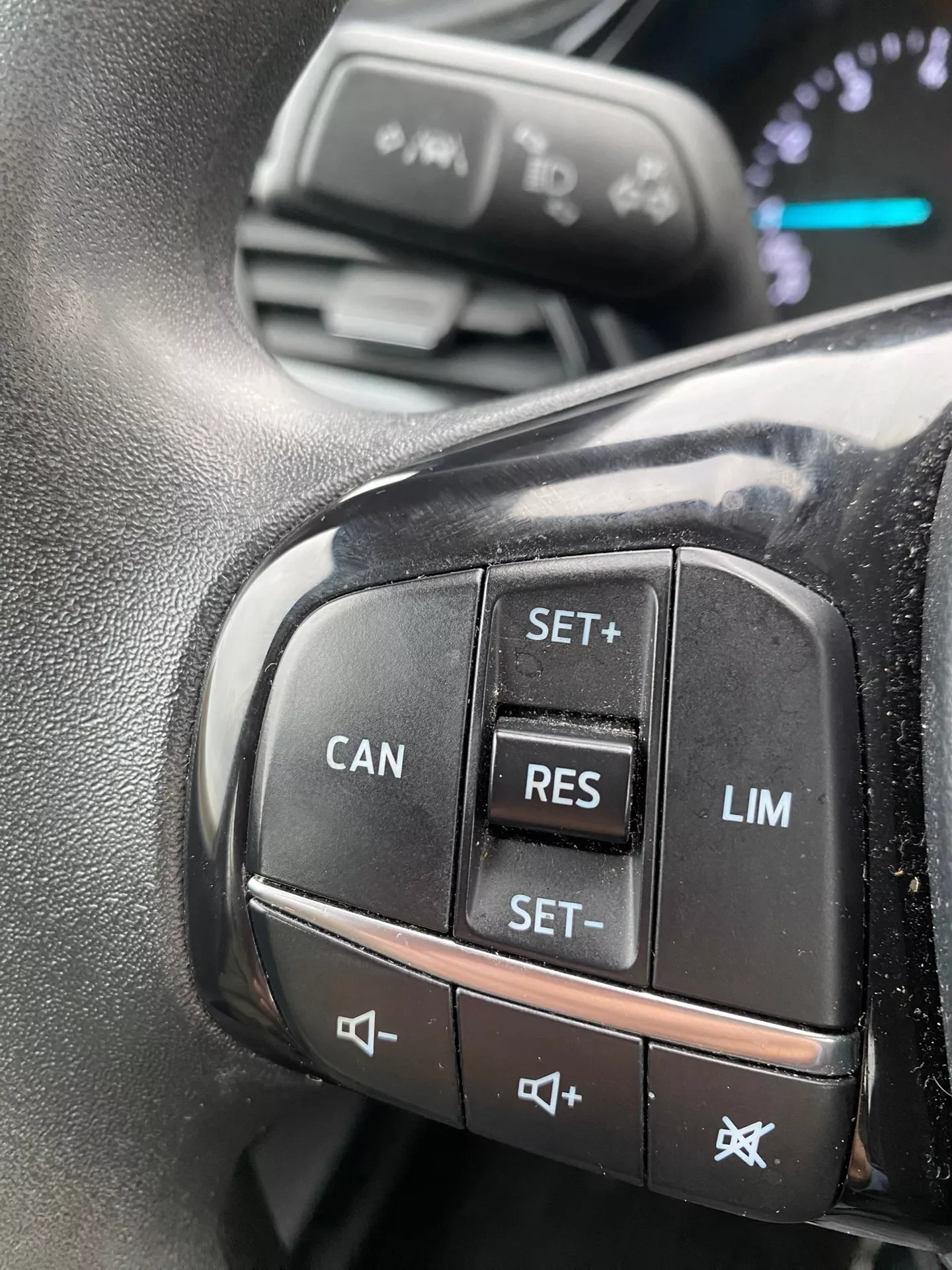 Ford Fiesta 1.1/TREND/70HP/NAVI/ACC, снимка 11 - Автомобили и джипове - 54031050