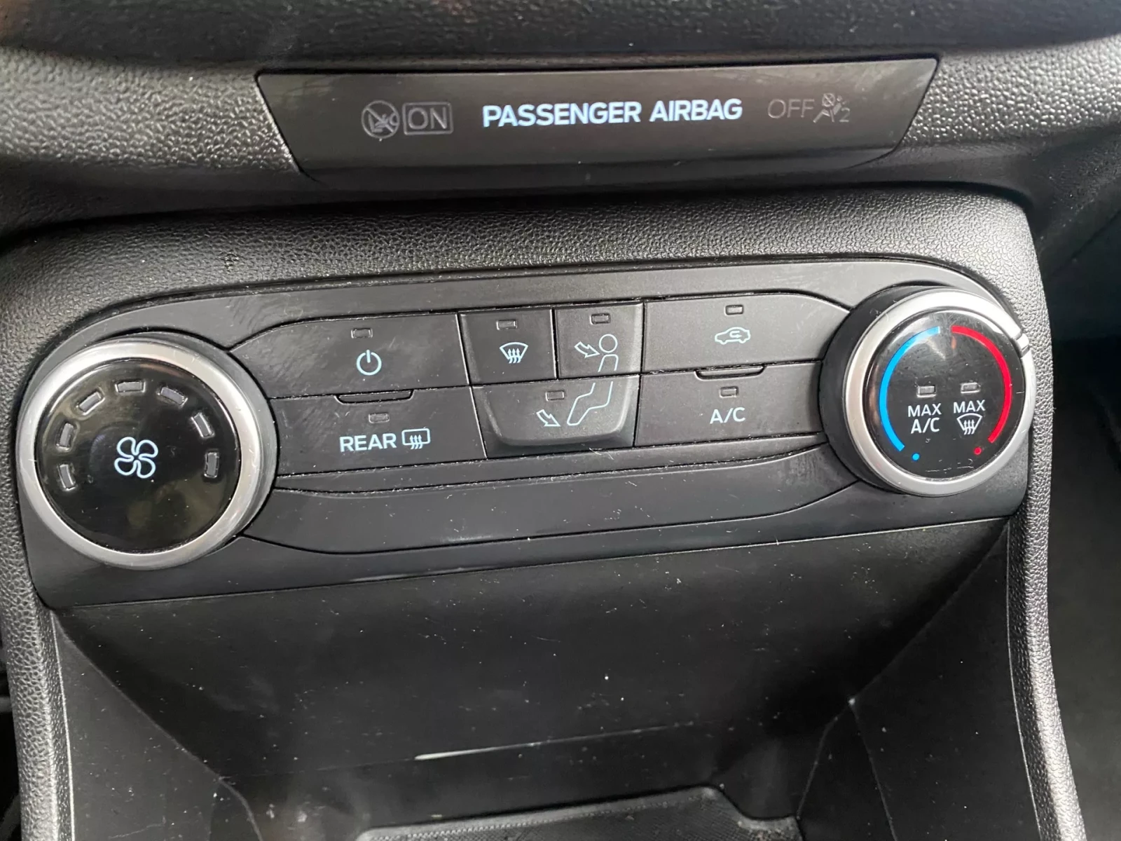 Ford Fiesta 1.1/TREND/70HP/NAVI/ACC, снимка 10 - Автомобили и джипове - 54031050