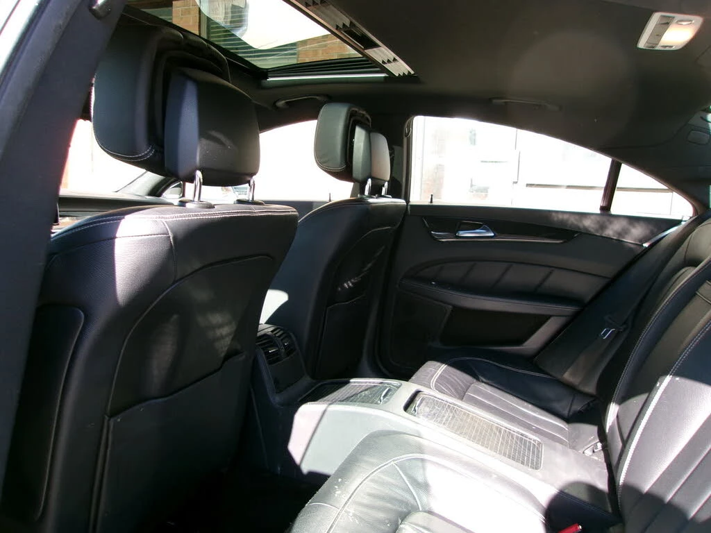 Mercedes-Benz CLS 400 4MATIC* AMG* FACELIFT* ПОДГРЕВ* КАМЕРА* ШИБИДАХ, снимка 12 - Автомобили и джипове - 54108819