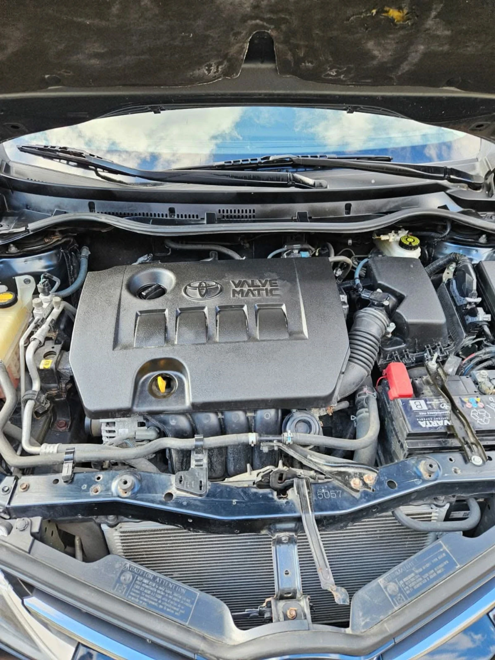 Toyota Auris 1.6 VVTi, бензин, снимка 6 - Автомобили и джипове - 54143943