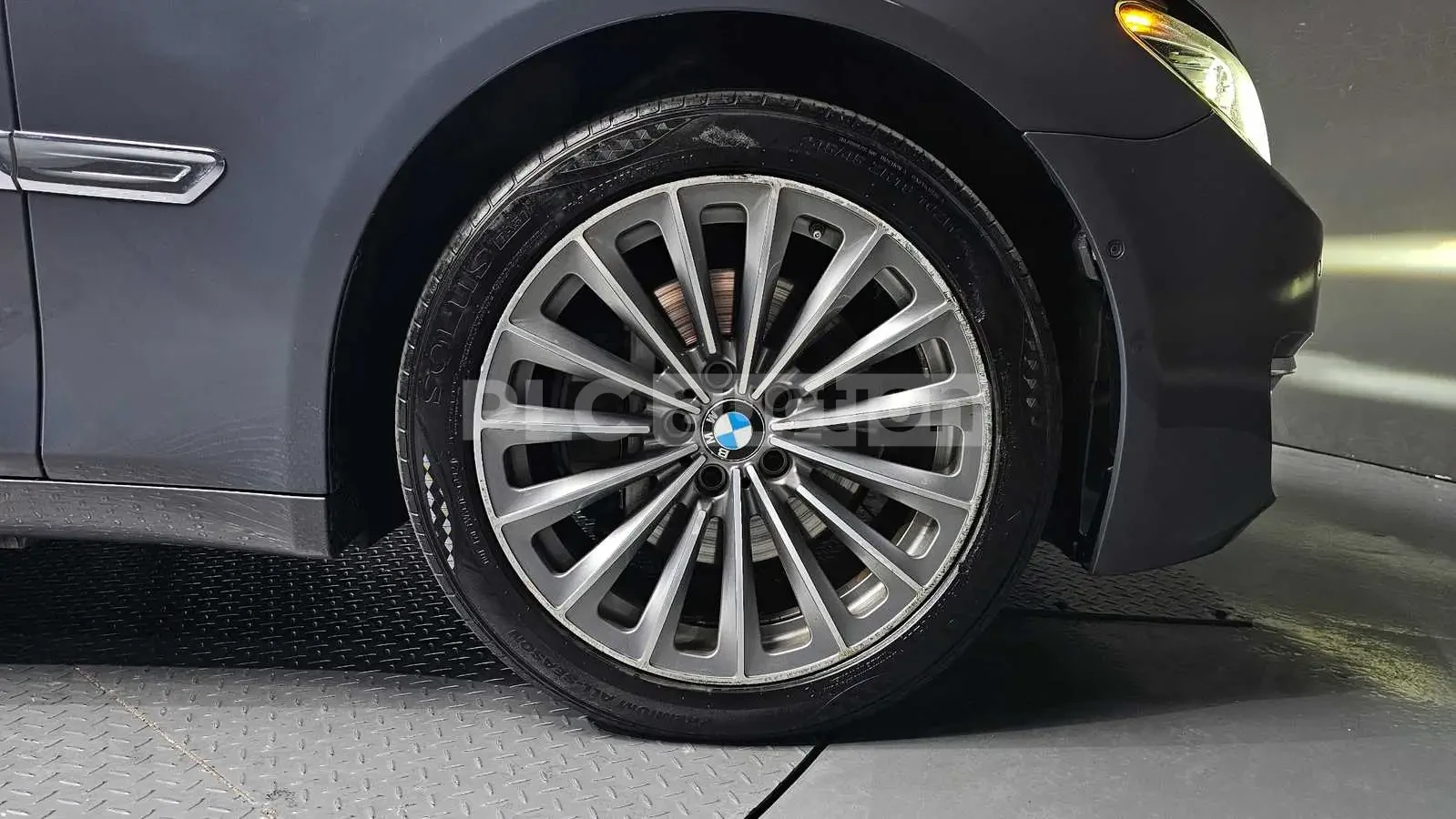 BMW 740 * Хед-ъп * 360 Камери * Обдухване * , снимка 3 - Автомобили и джипове - 54279071