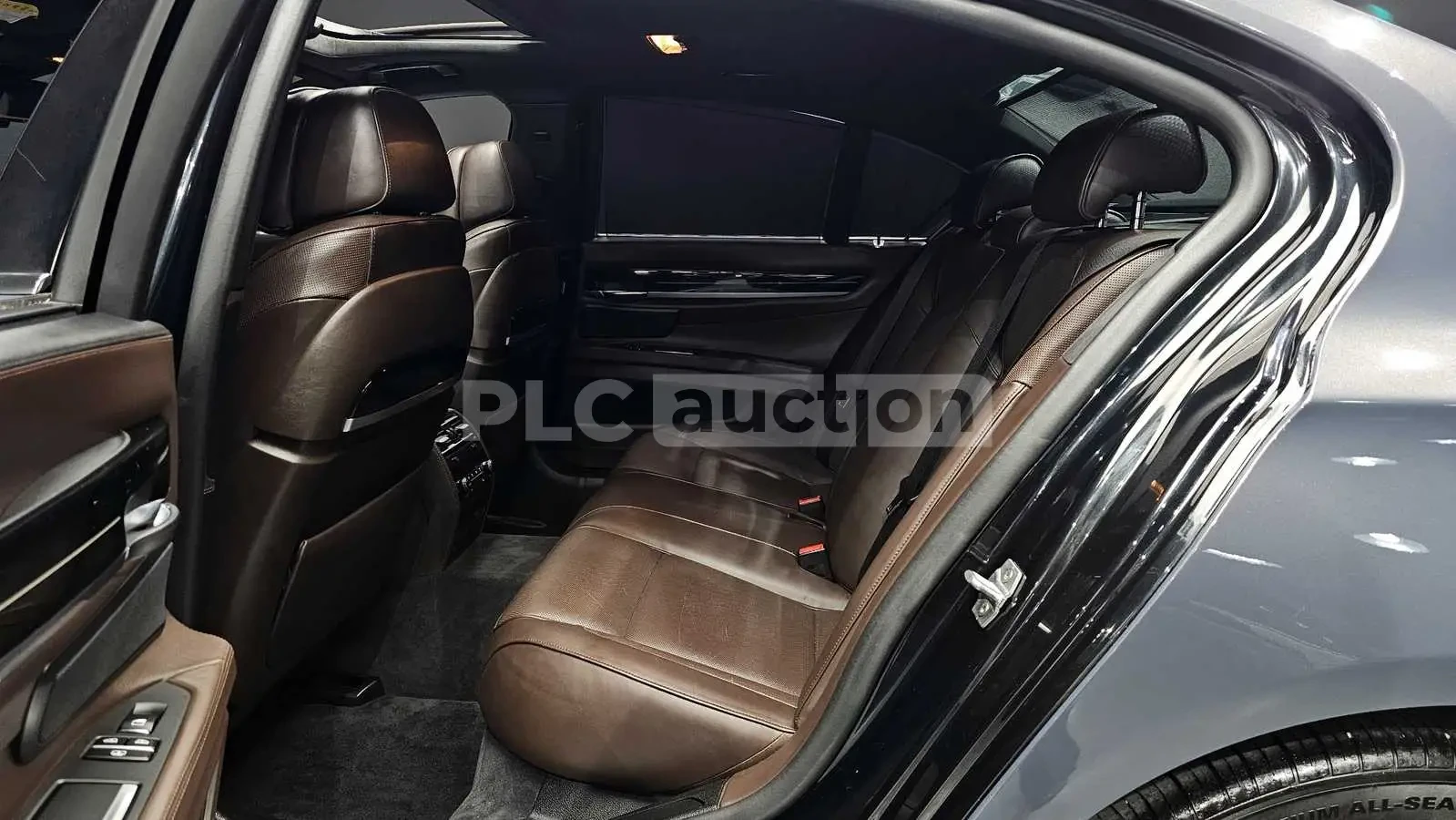 BMW 740 * Хед-ъп * 360 Камери * Обдухване * , снимка 10 - Автомобили и джипове - 54279071