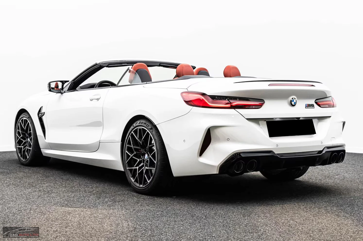 BMW M8 COMP/625HP/xDRIVE/CABRIO/360/HUD/CARBON/378z, снимка 5 - Автомобили и джипове - 54376331