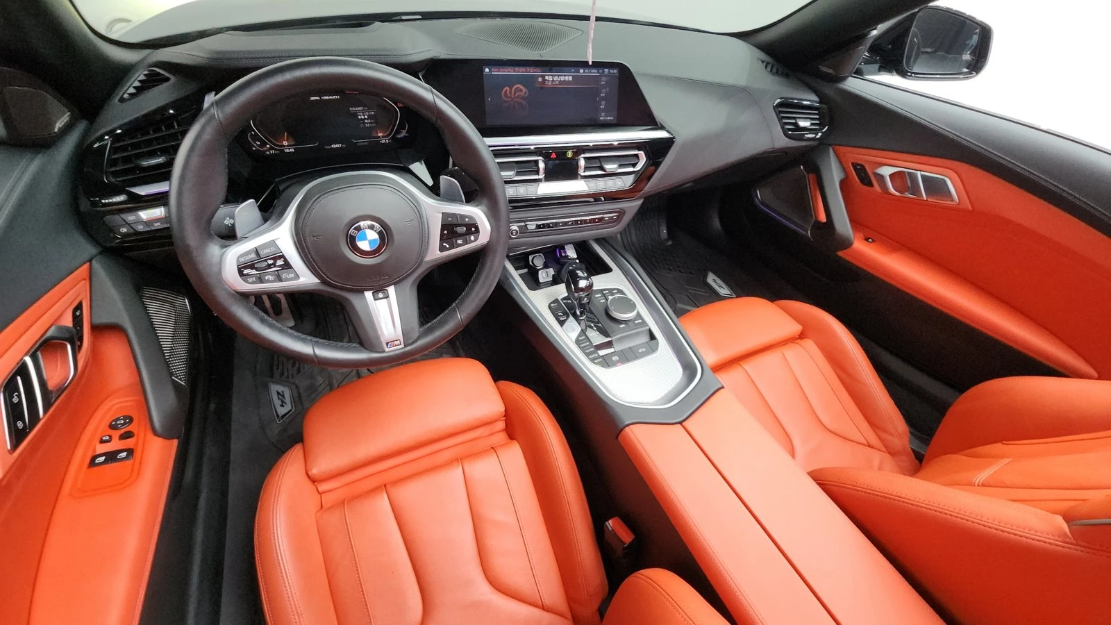 BMW Z4 M40i* HUD* BLIND SPOT* ПОДГРЕВ ВОЛАН* КРАЙНА ЦЕНА, снимка 7 - Автомобили и джипове - 55387663