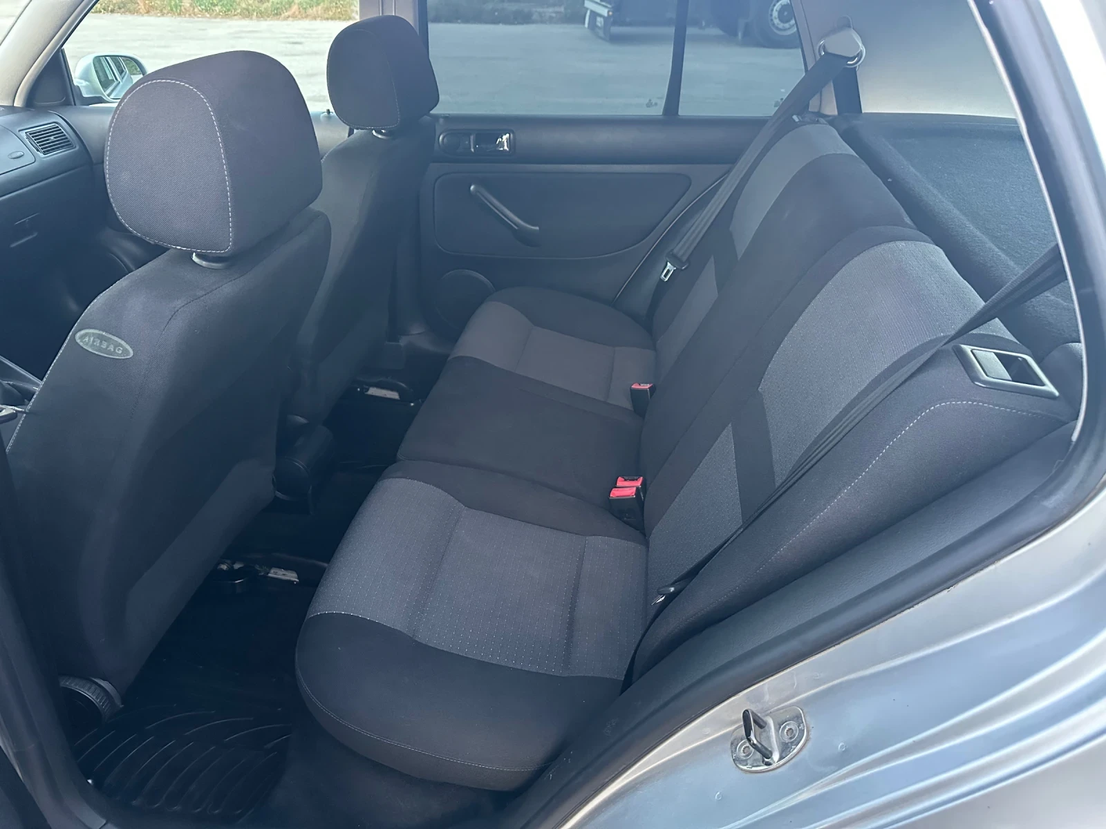 VW Golf 1.9 TDI , 90 к.с., снимка 8 - Автомобили и джипове - 55492420